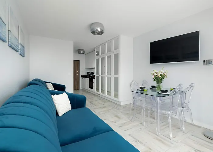 Granatowe Blisko Morza W Międzywodziu Z Umeblowanym Balkonem By Renters